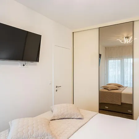 Suzana Апартаменти *